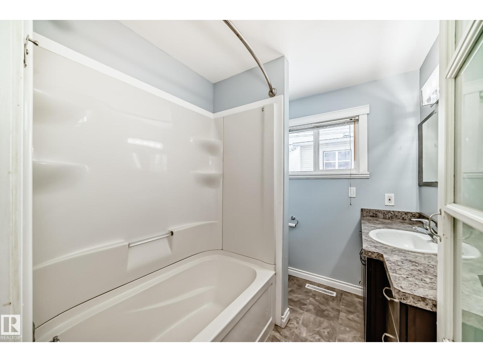 10532 47 ST NW, Edmonton