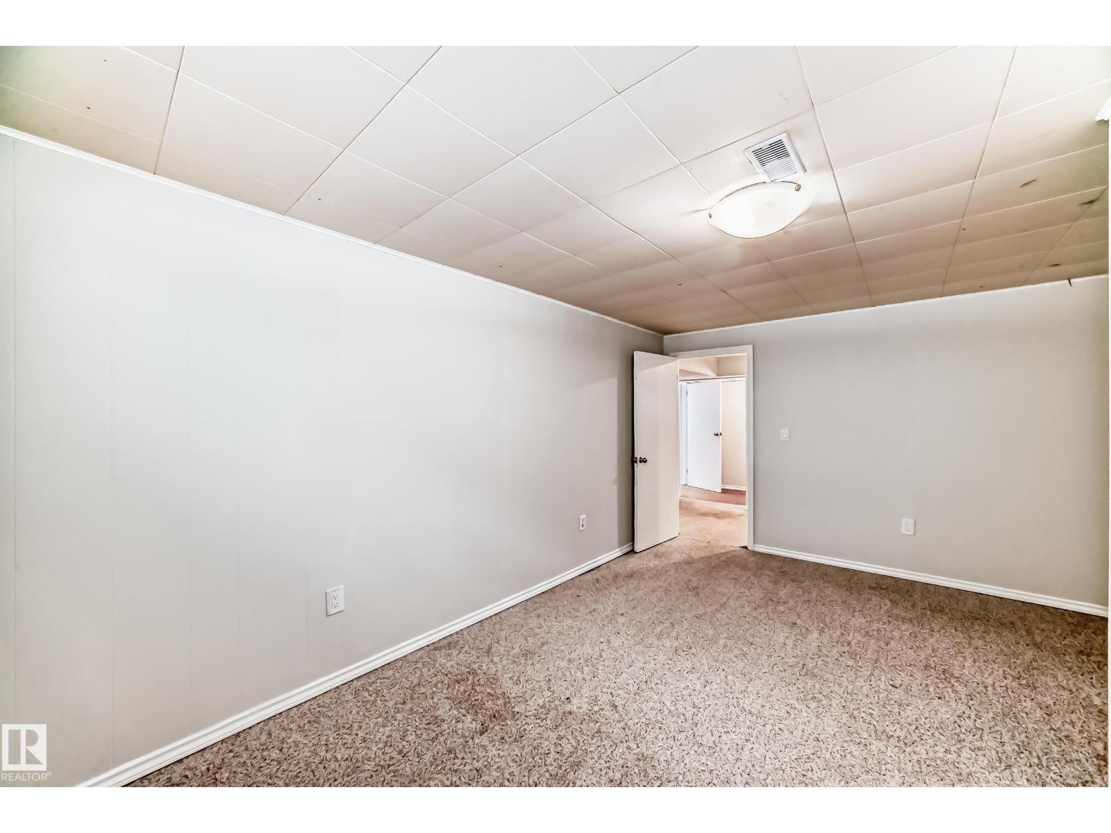 10532 47 ST NW, Edmonton