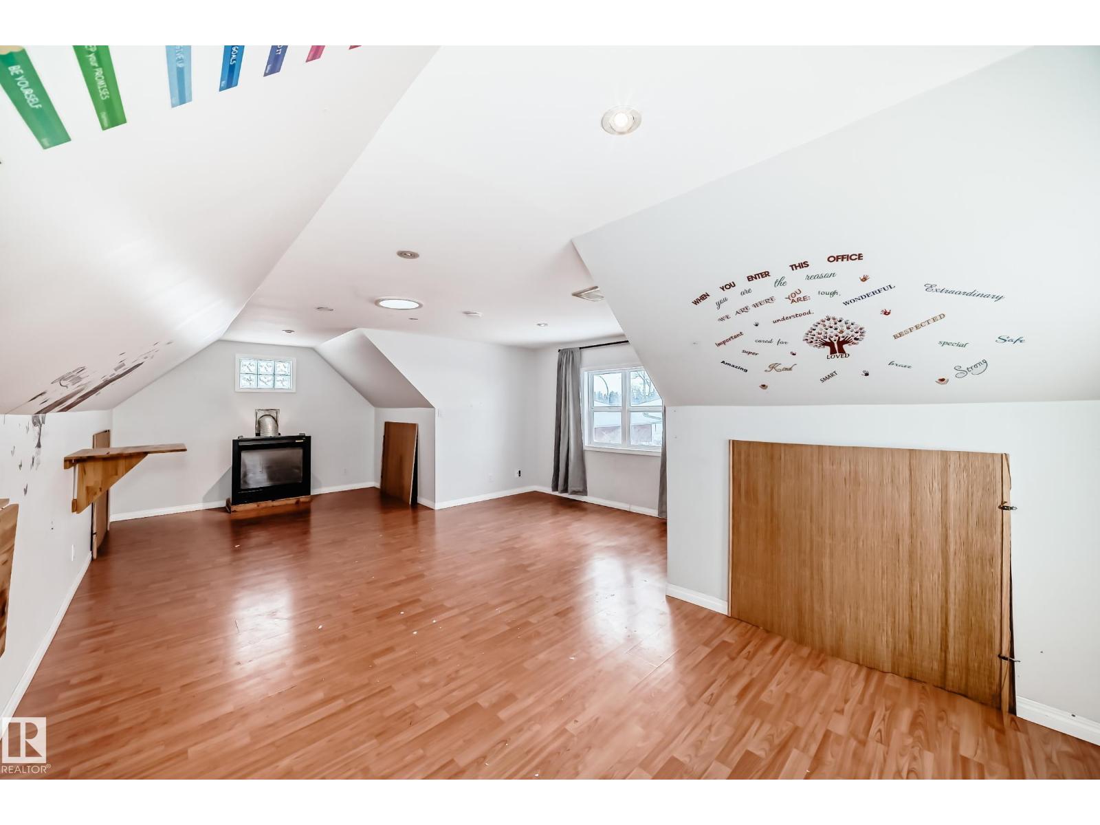 10532 47 ST NW, Edmonton