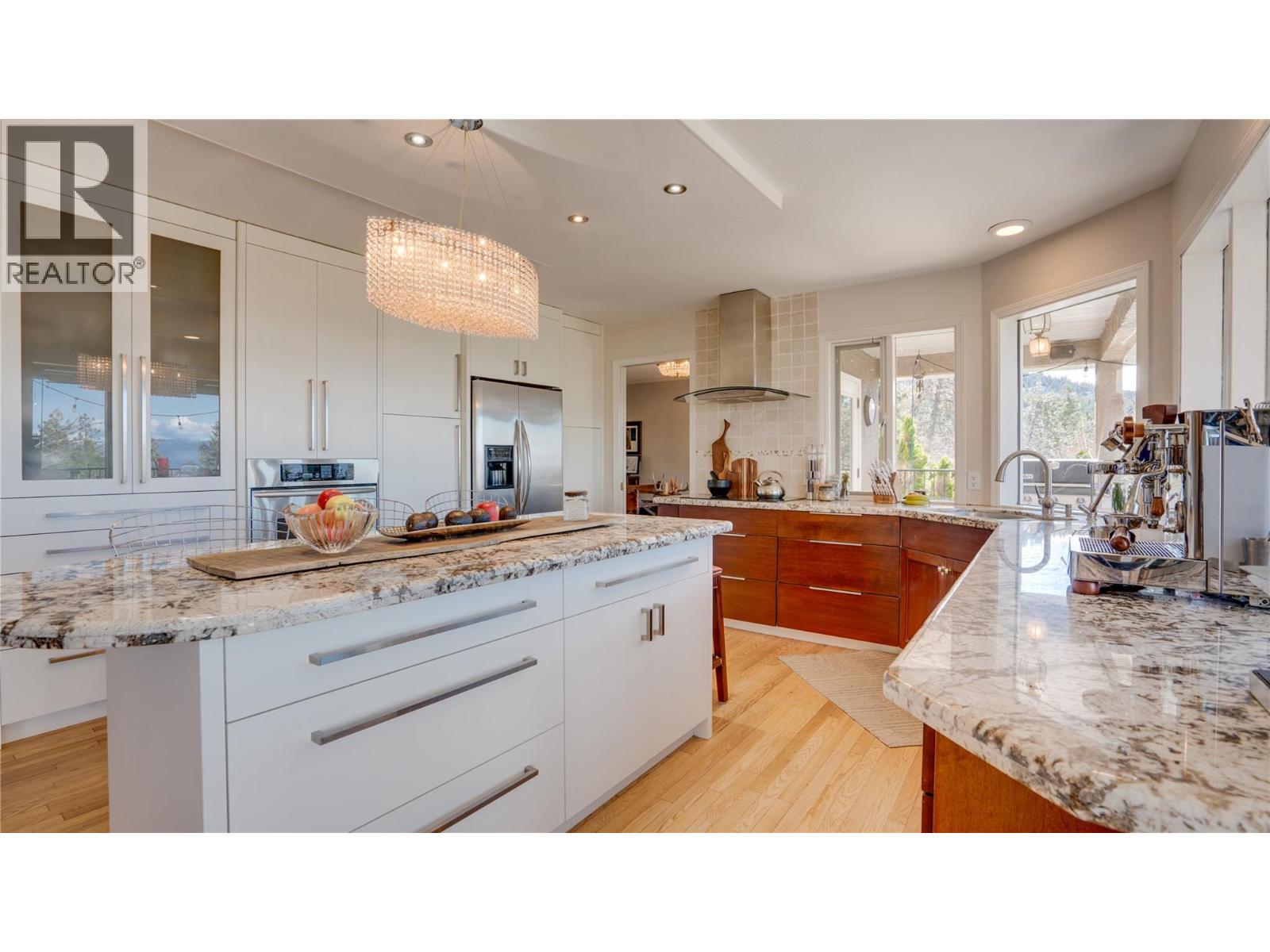  5775 Deadpine Drive, Kelowna
