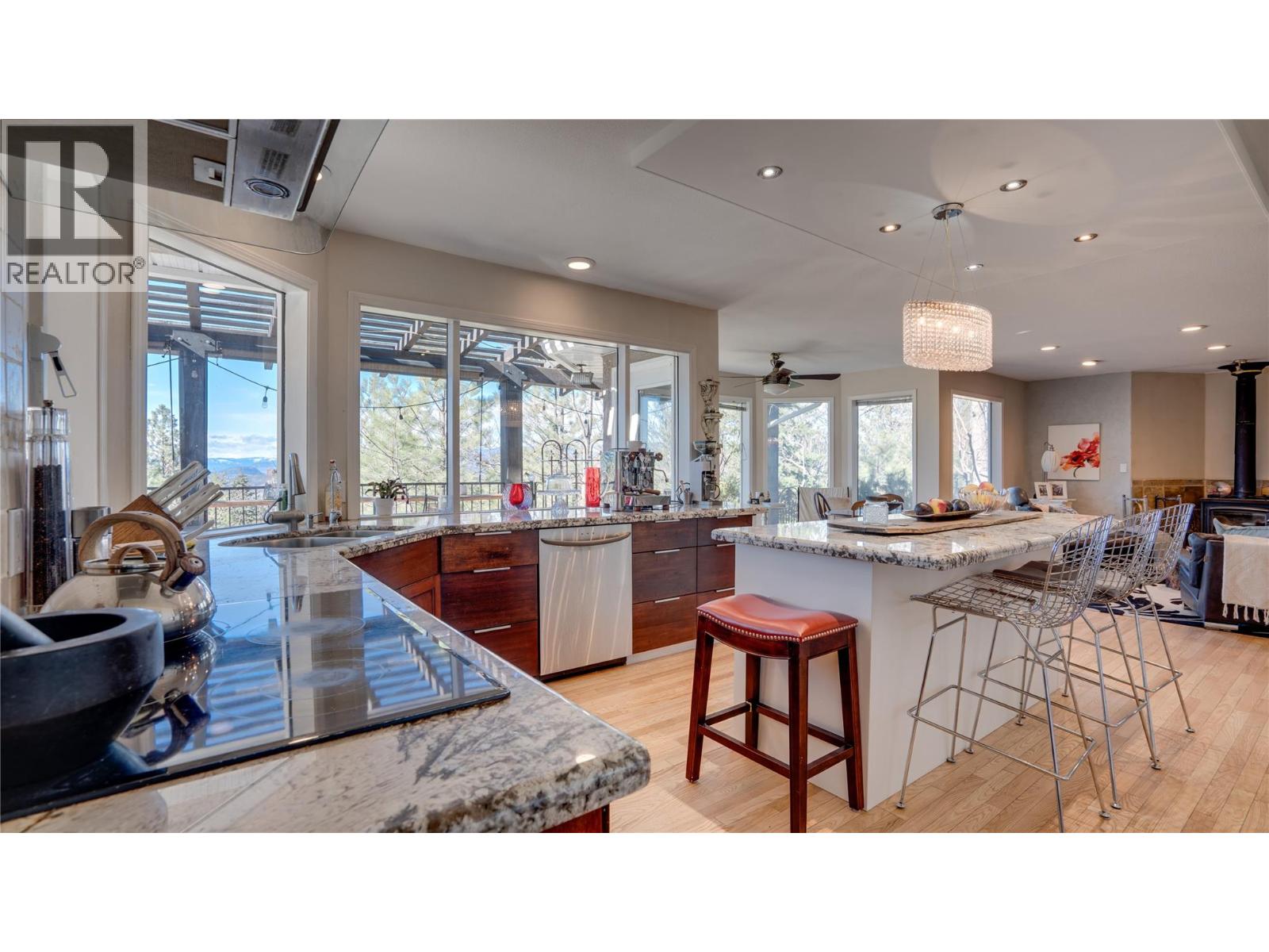  5775 Deadpine Drive, Kelowna