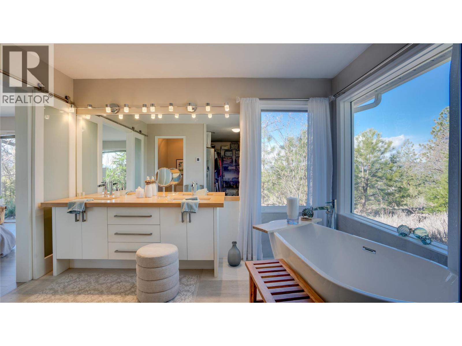  5775 Deadpine Drive, Kelowna