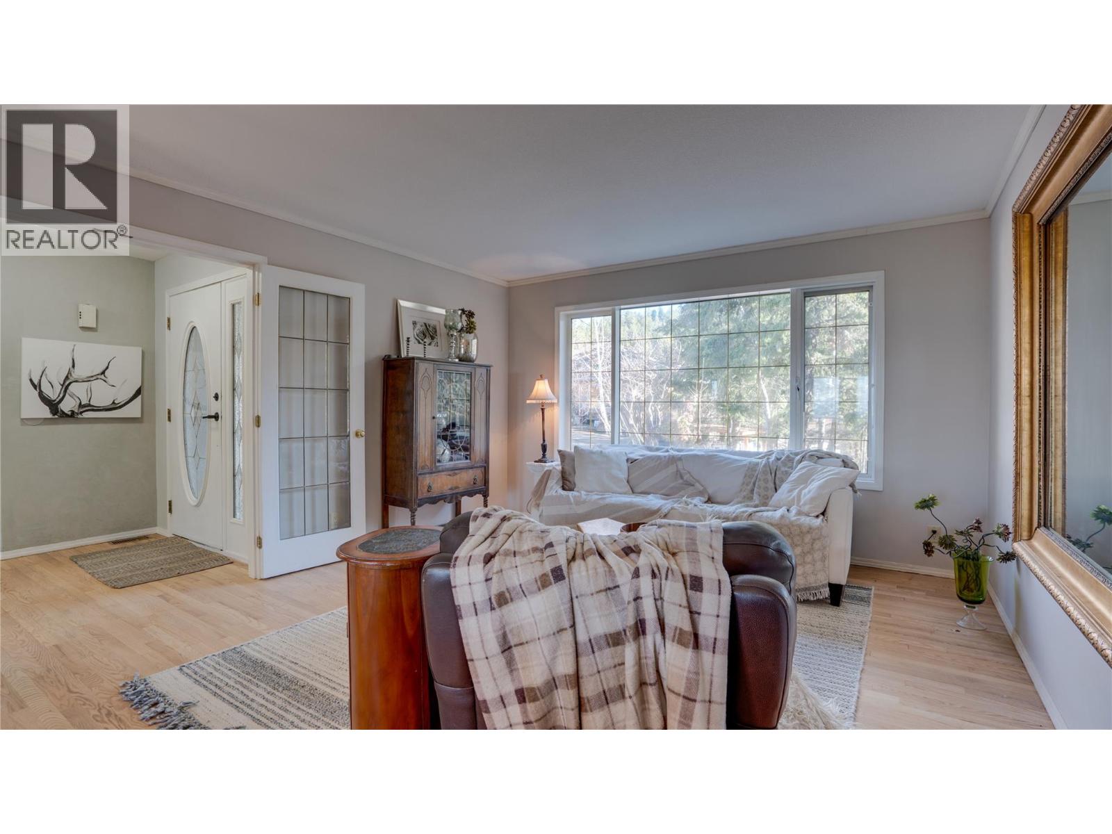  5775 Deadpine Drive, Kelowna