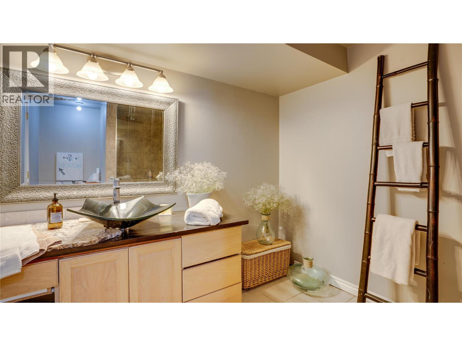  5775 Deadpine Drive, Kelowna