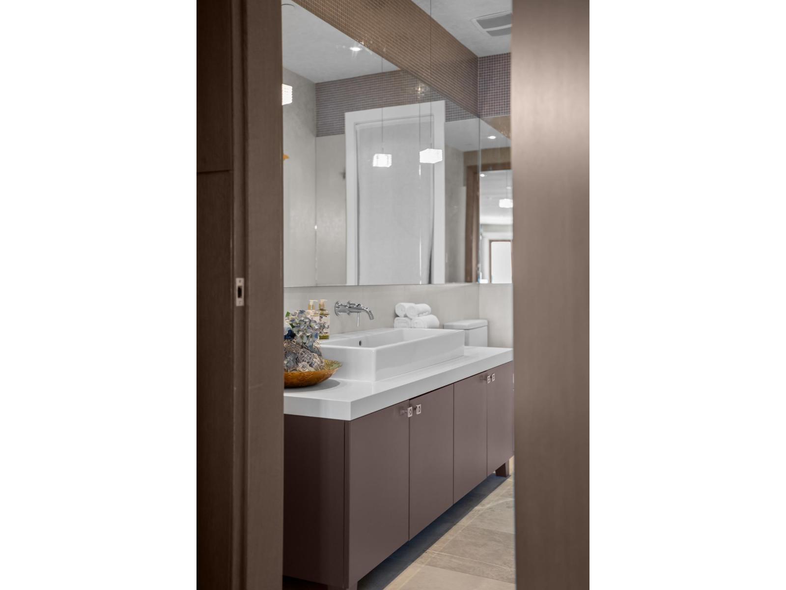 14495 MARINE DRIVE, White Rock