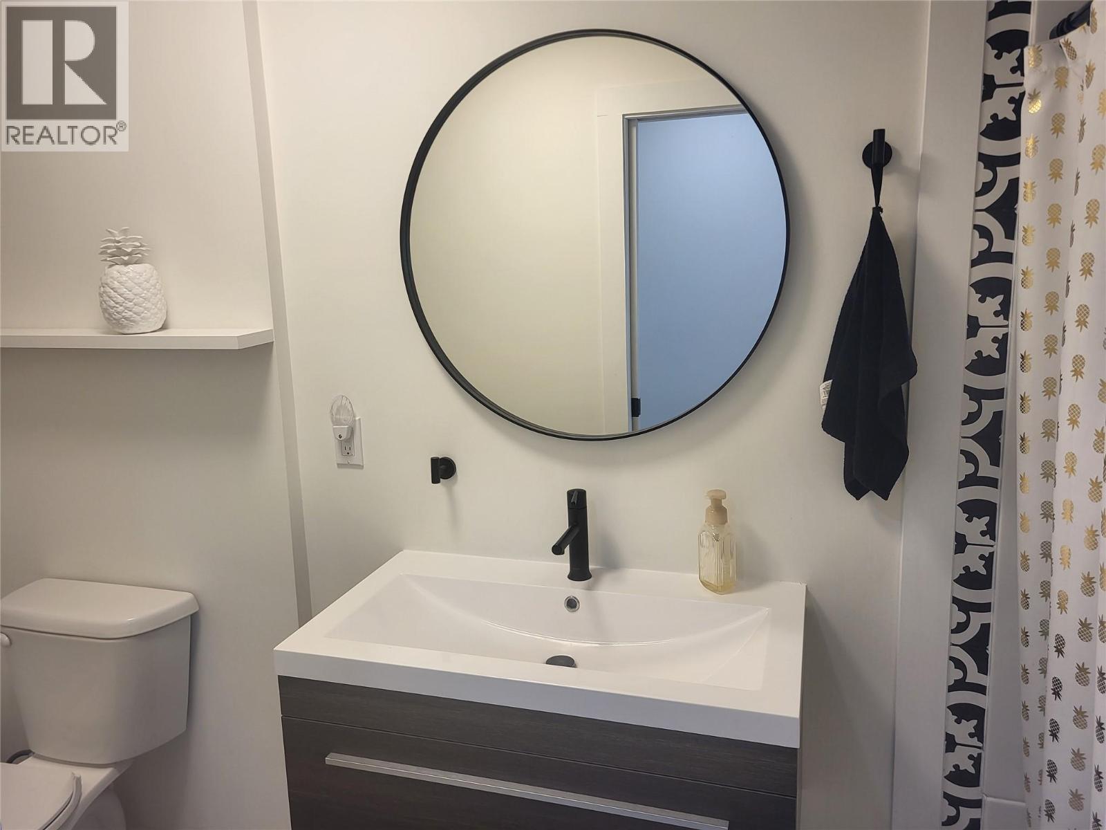  9504 HUMMINGBIRD Lane, Osoyoos