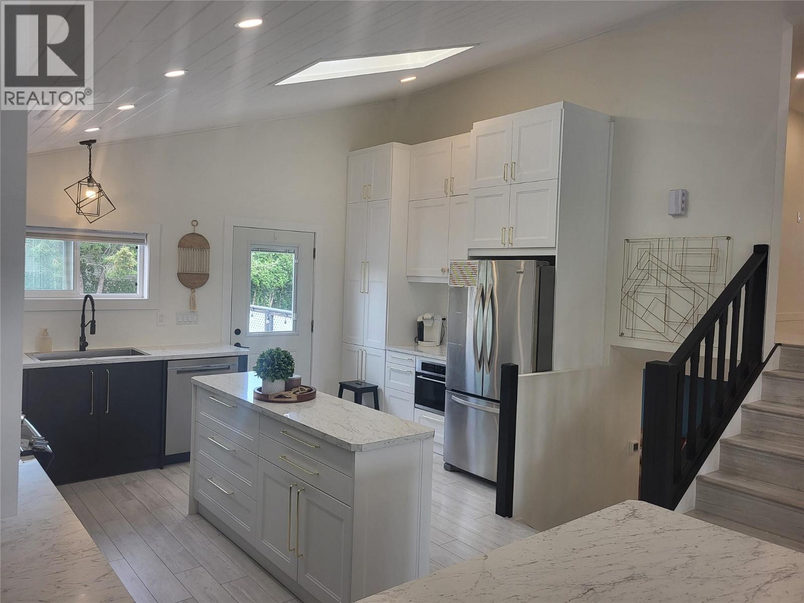 9504 Hummingbird Lane - 2