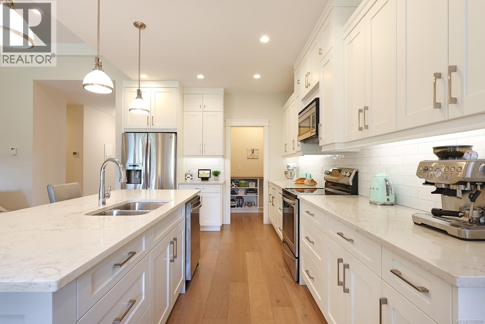 912 PRESTWICK PL - 17