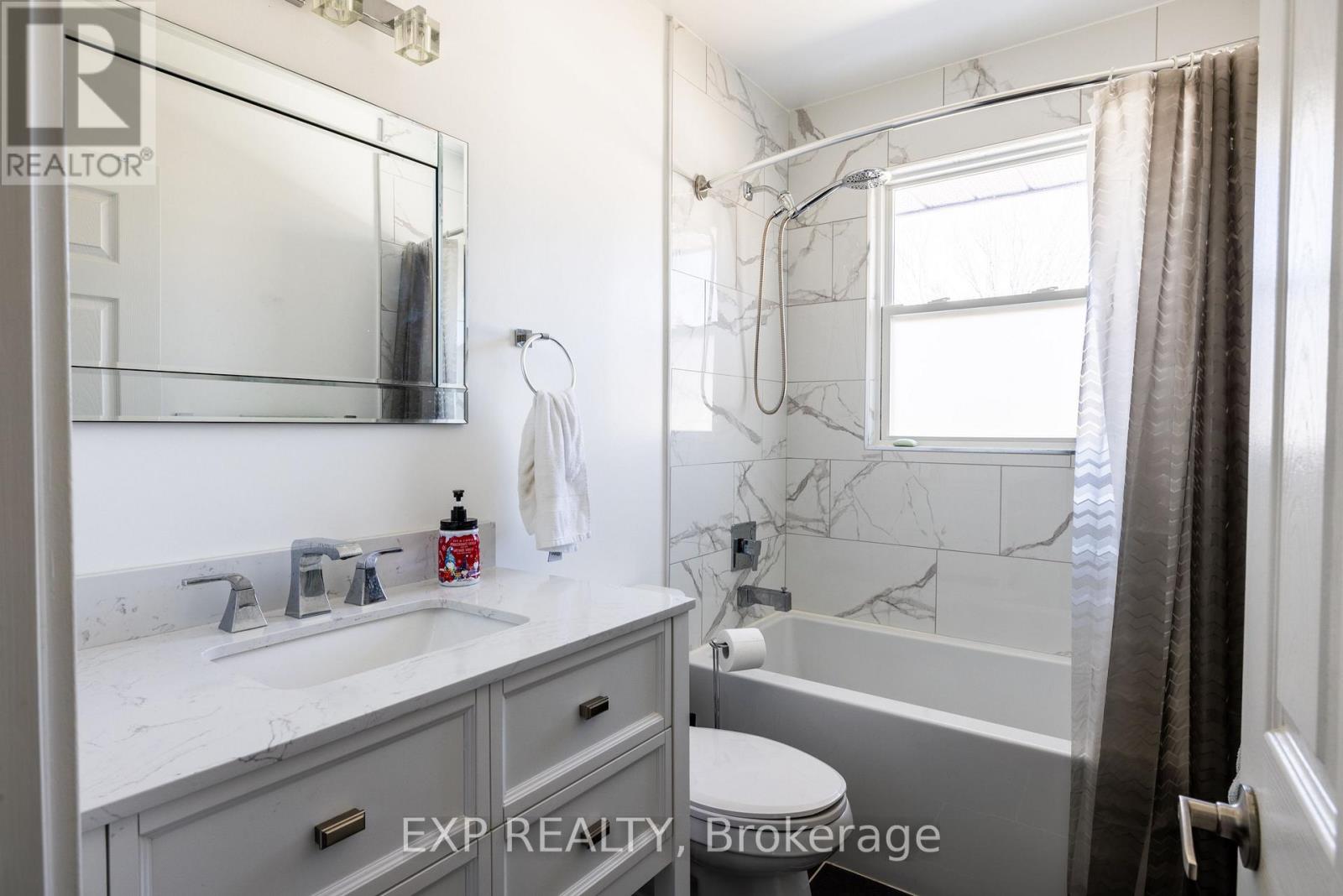 35 WITHROW AVENUE, Ottawa, Ontario