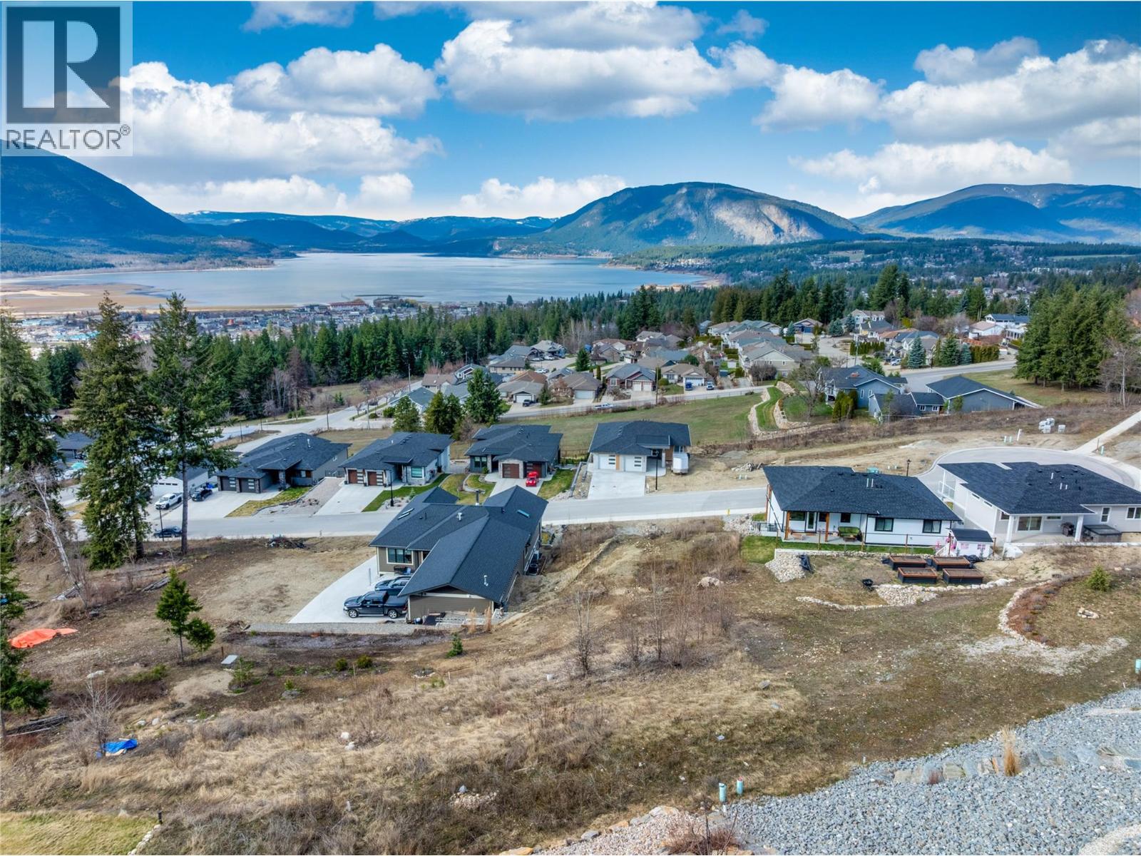  1120 16 Avenue Southeast, Salmon Arm
