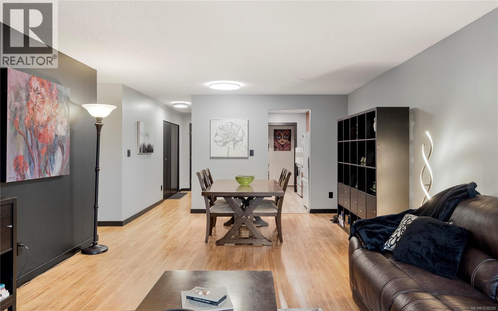 #402 1241 Fairfield Rd - 8