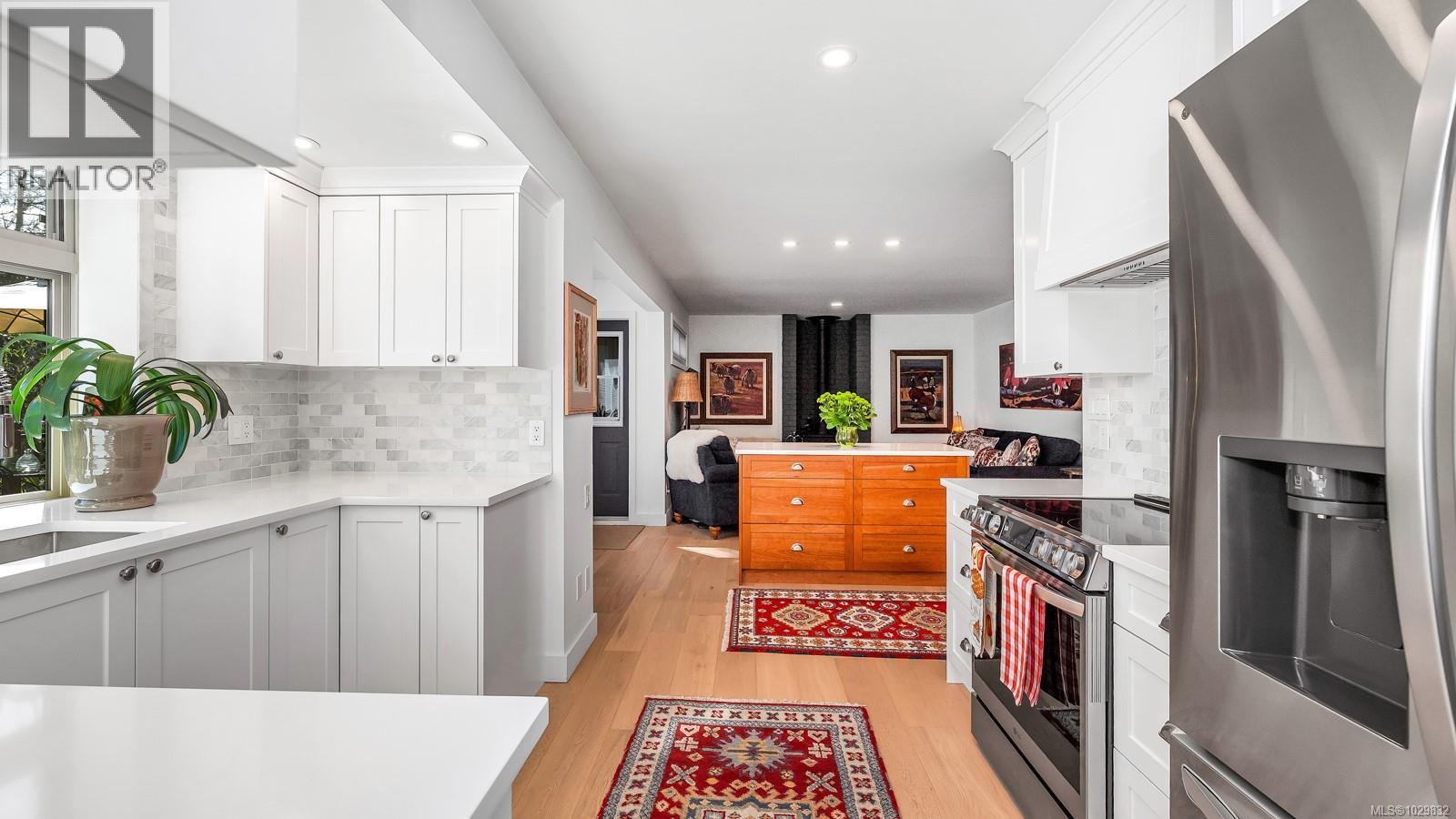 11007 CEDAR LANE - 18