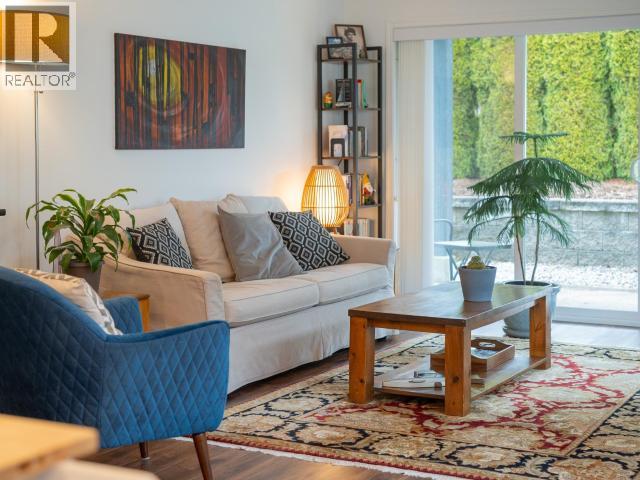 #4 4415 MANSON AVE - 12