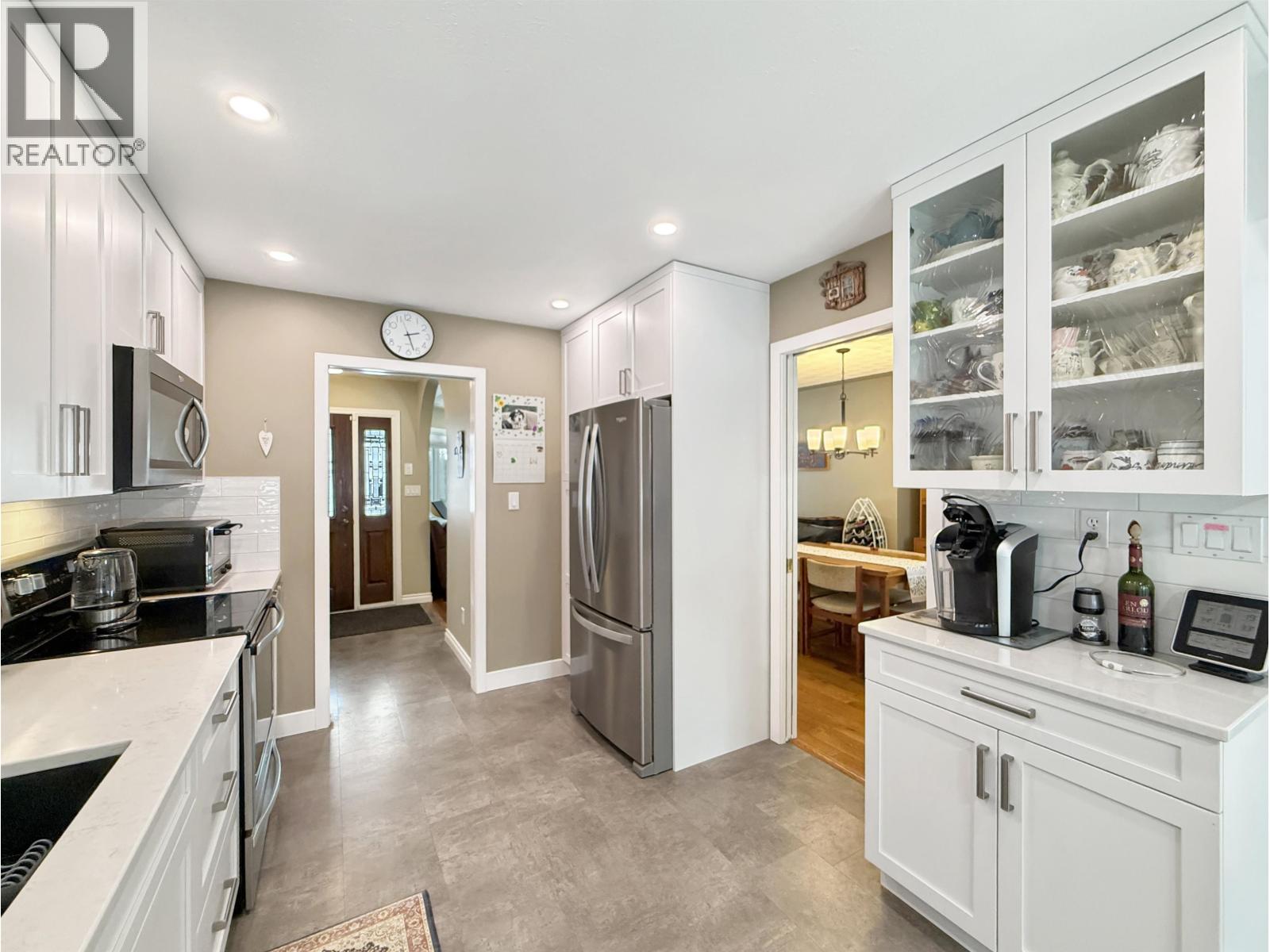 6255 BERGER CRESCENT - 18