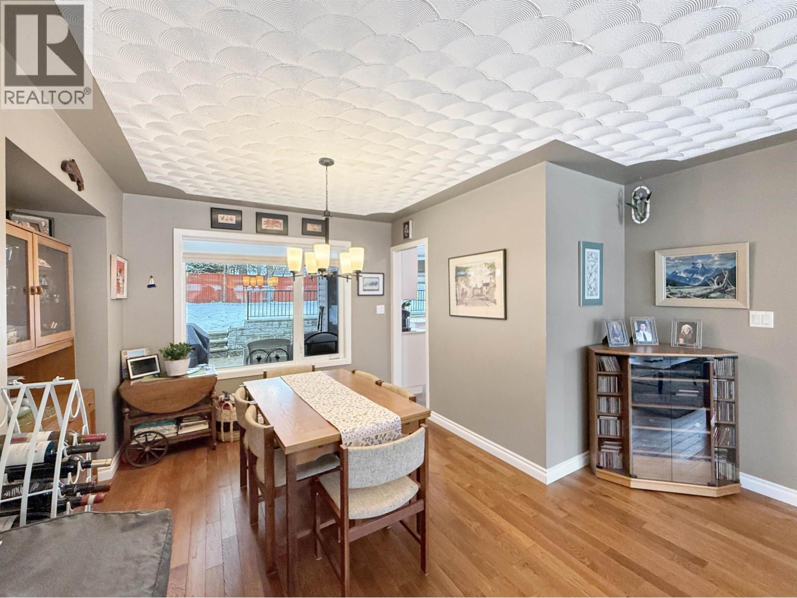 6255 BERGER CRESCENT - 11