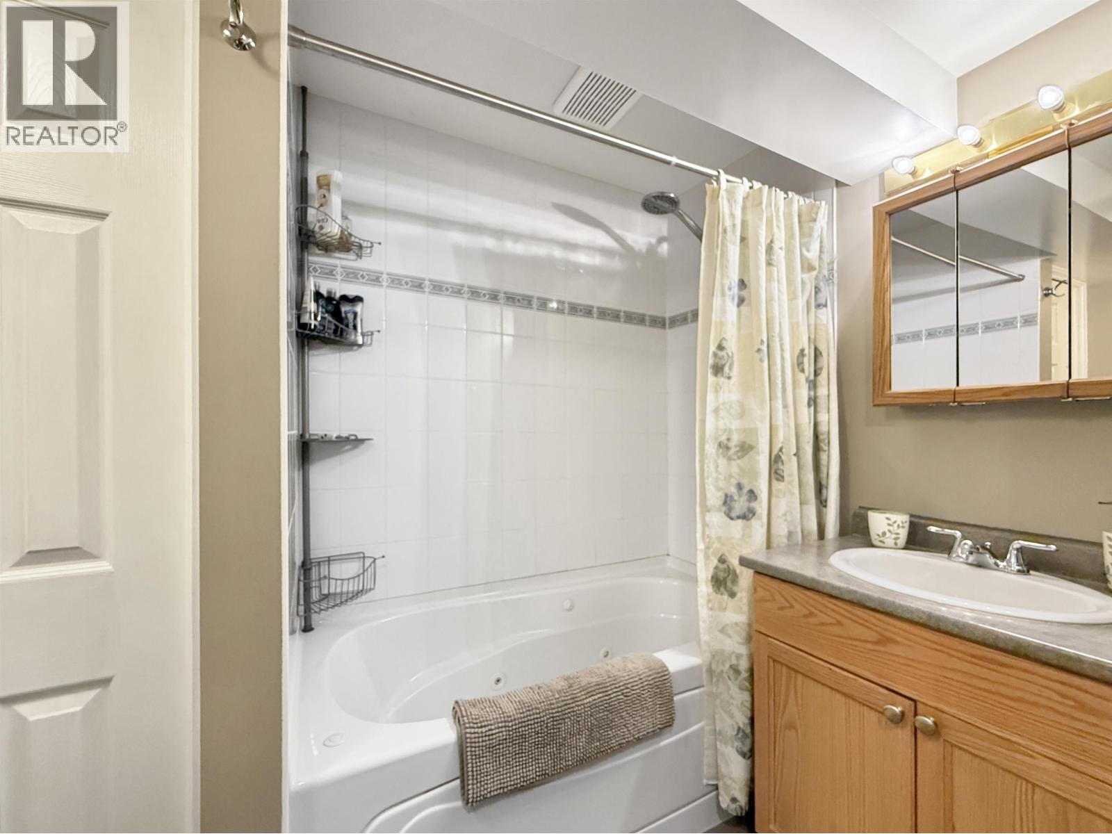 6255 BERGER CRESCENT - 35