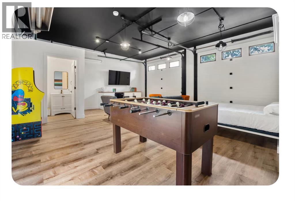 Single Family House for Sale in   Avenue NE Renfrew Calgary 