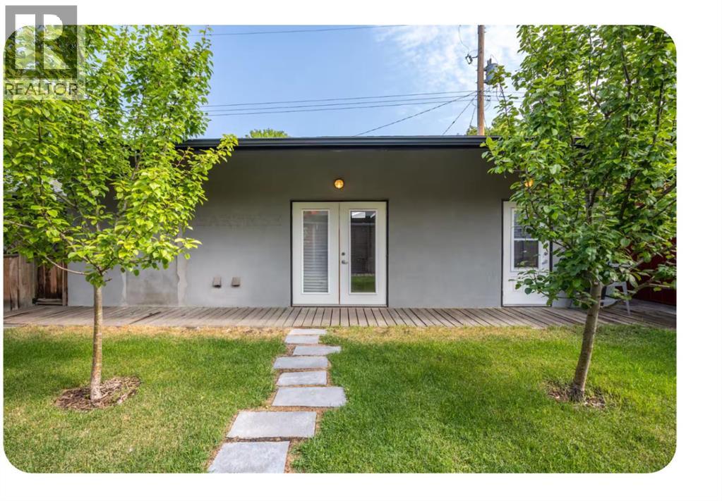 Single Family House for Sale in   Avenue NE Renfrew Calgary 