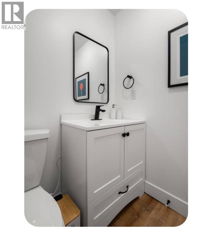 Single Family House for Sale in   Avenue NE Renfrew Calgary 