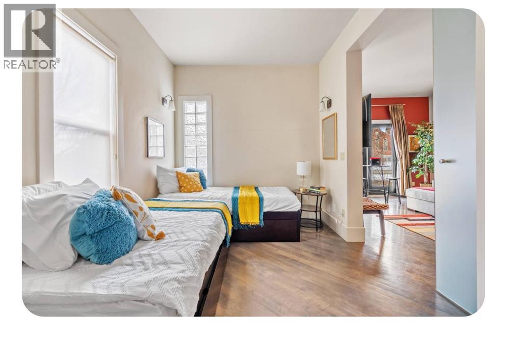 Single Family House for Sale in   Avenue NE Renfrew Calgary 