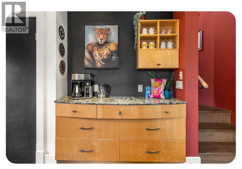 Single Family House for Sale in   Avenue NE Renfrew Calgary 