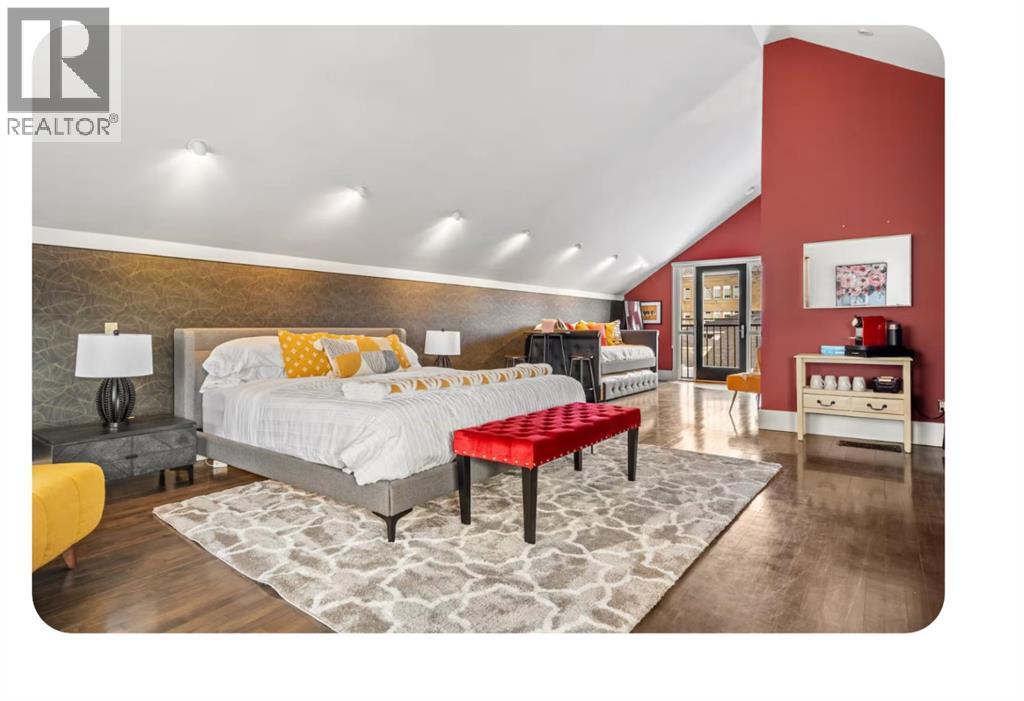 Single Family House for Sale in   Avenue NE Renfrew Calgary 