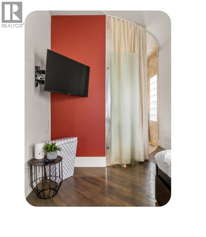 Single Family House for Sale in   Avenue NE Renfrew Calgary 