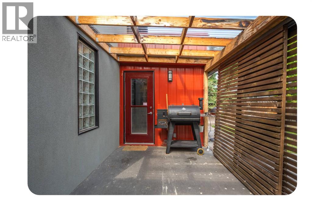 Single Family House for Sale in   Avenue NE Renfrew Calgary 