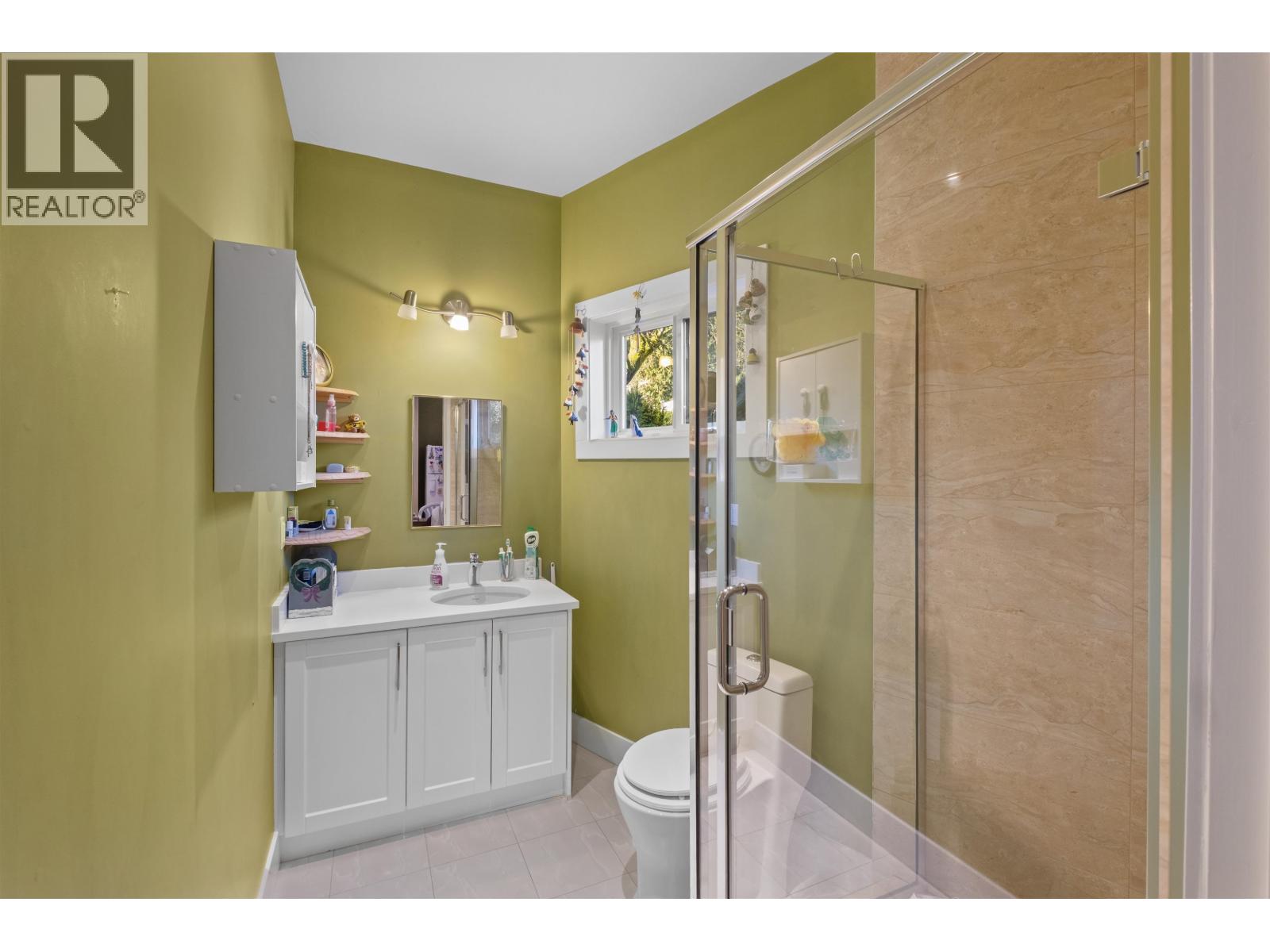 1329 APPIN ROAD, North Vancouver