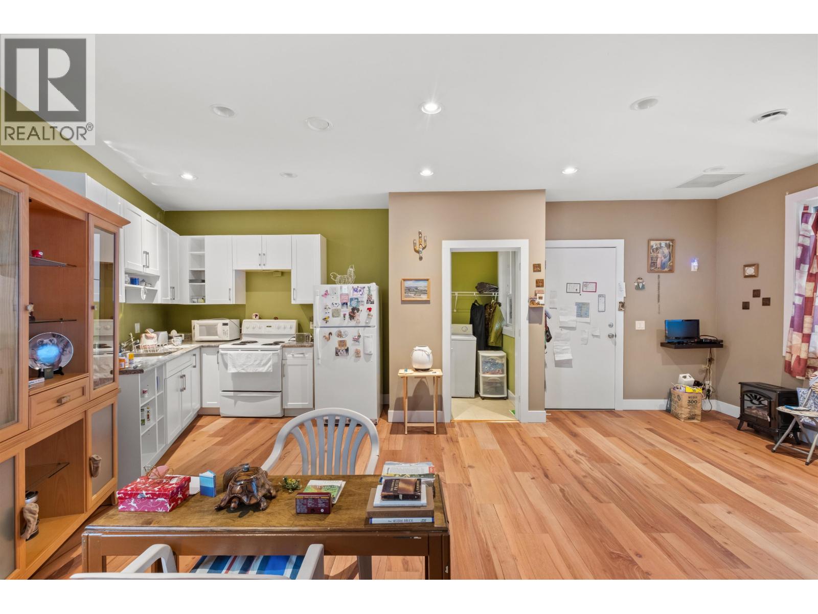 1329 APPIN ROAD, North Vancouver