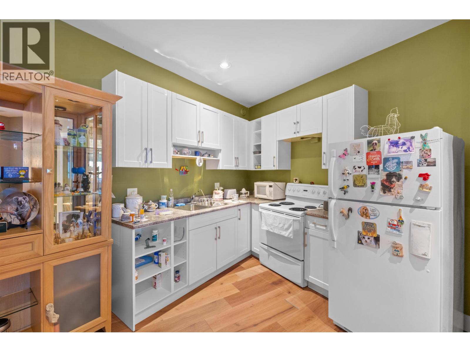 1329 APPIN ROAD, North Vancouver