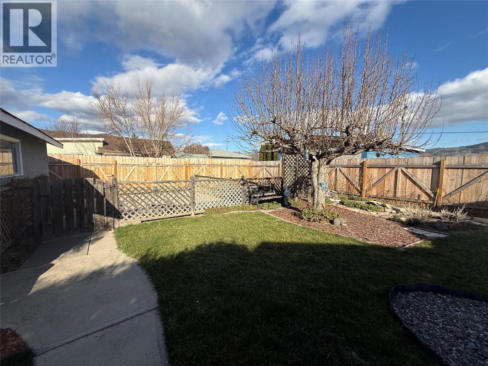 1687 Canford Avenue, Merritt