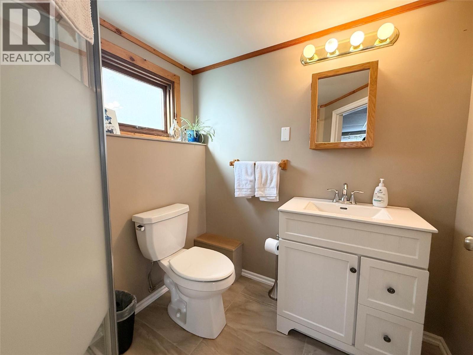 1687 Canford Avenue, Merritt