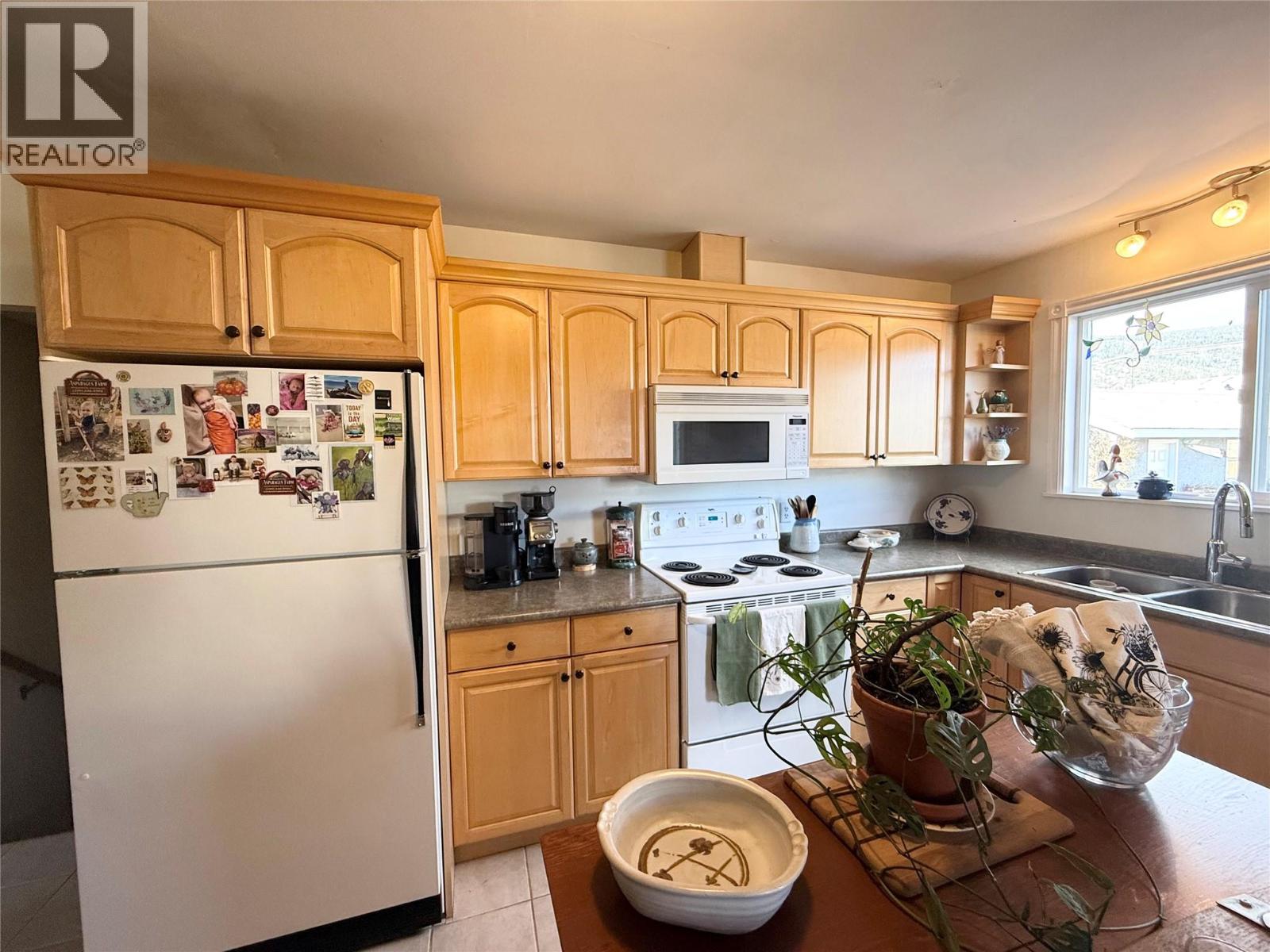 1687 Canford Avenue, Merritt