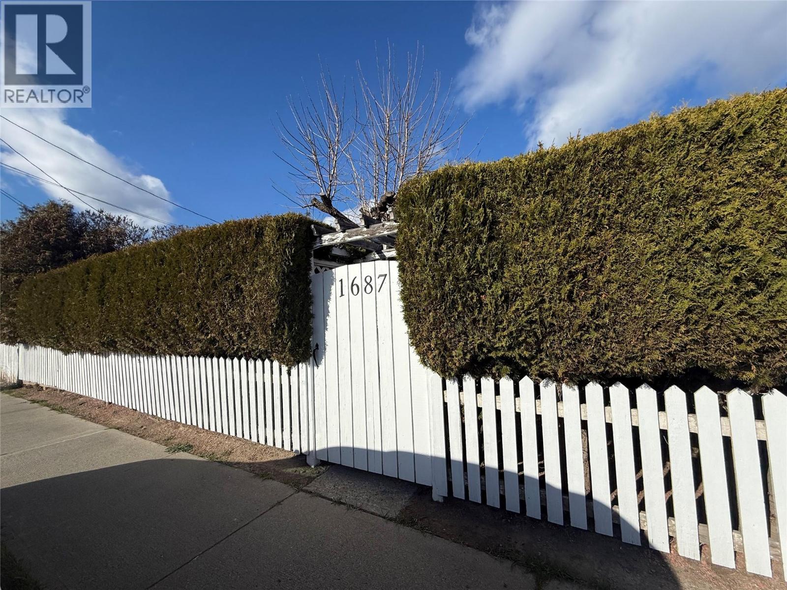 1687 Canford Avenue, Merritt