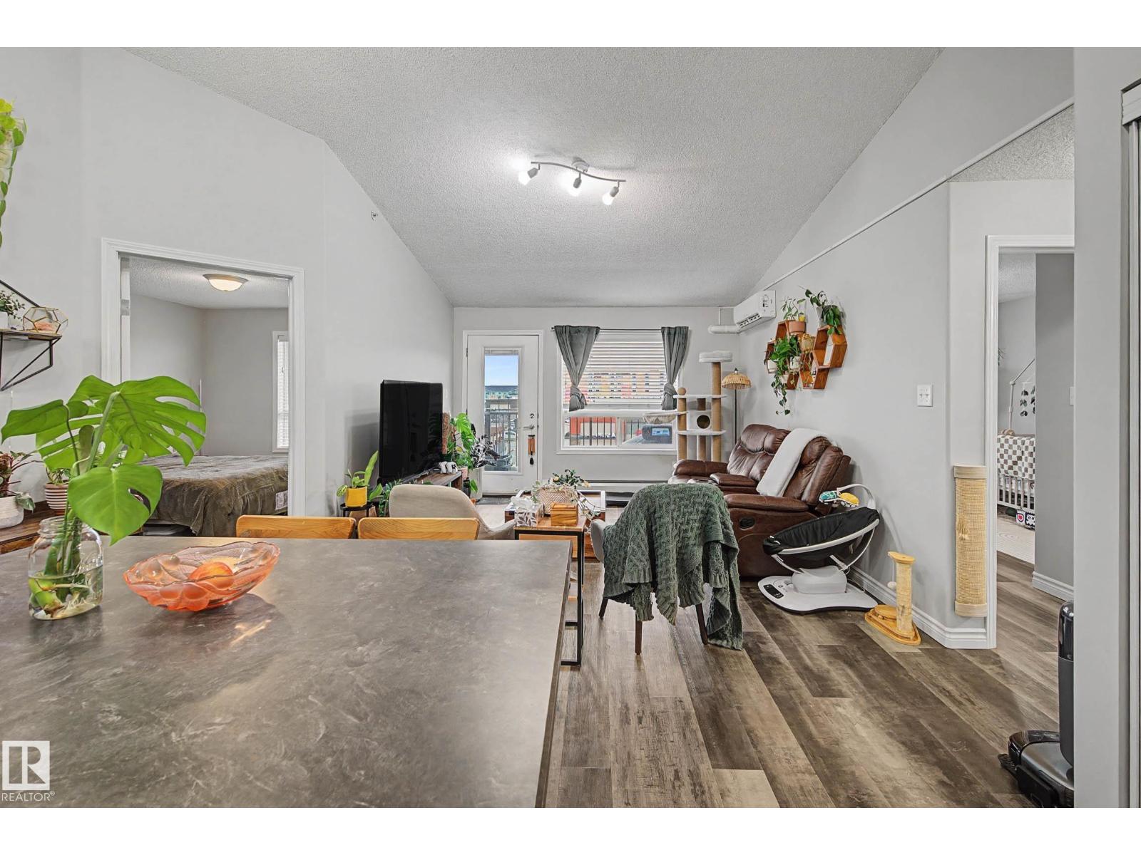 #1410 7339 SOUTH TERWILLEGAR DR NW - 10