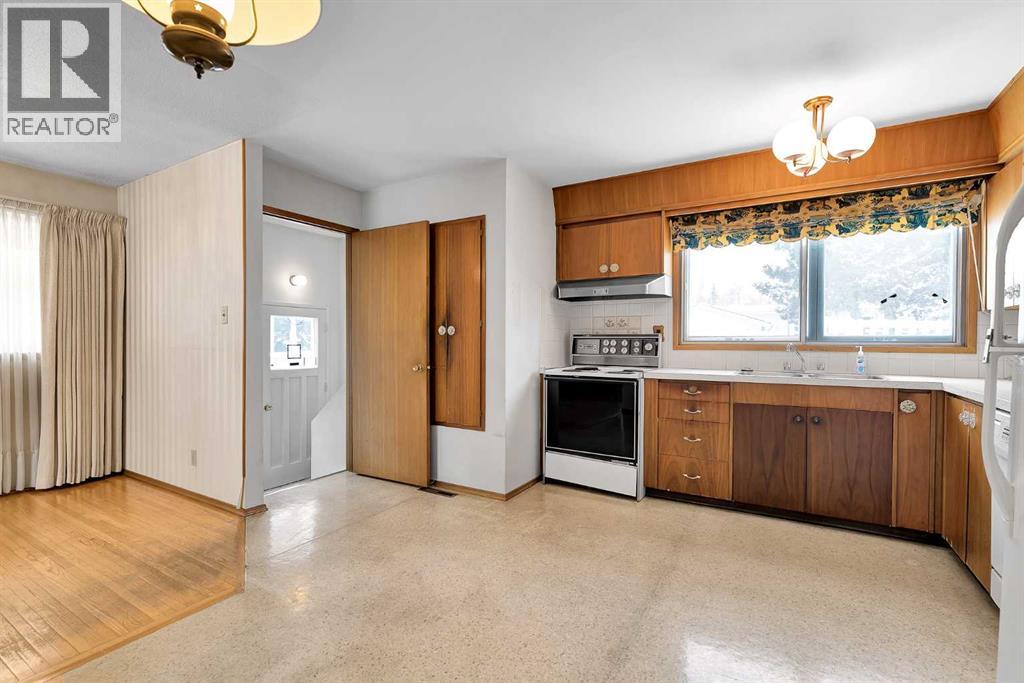 Single Family House Bungalow for Sale in  Northmount Drive NW Brentwood Calgary 