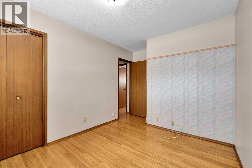 Single Family House Bungalow for Sale in  Northmount Drive NW Brentwood Calgary 