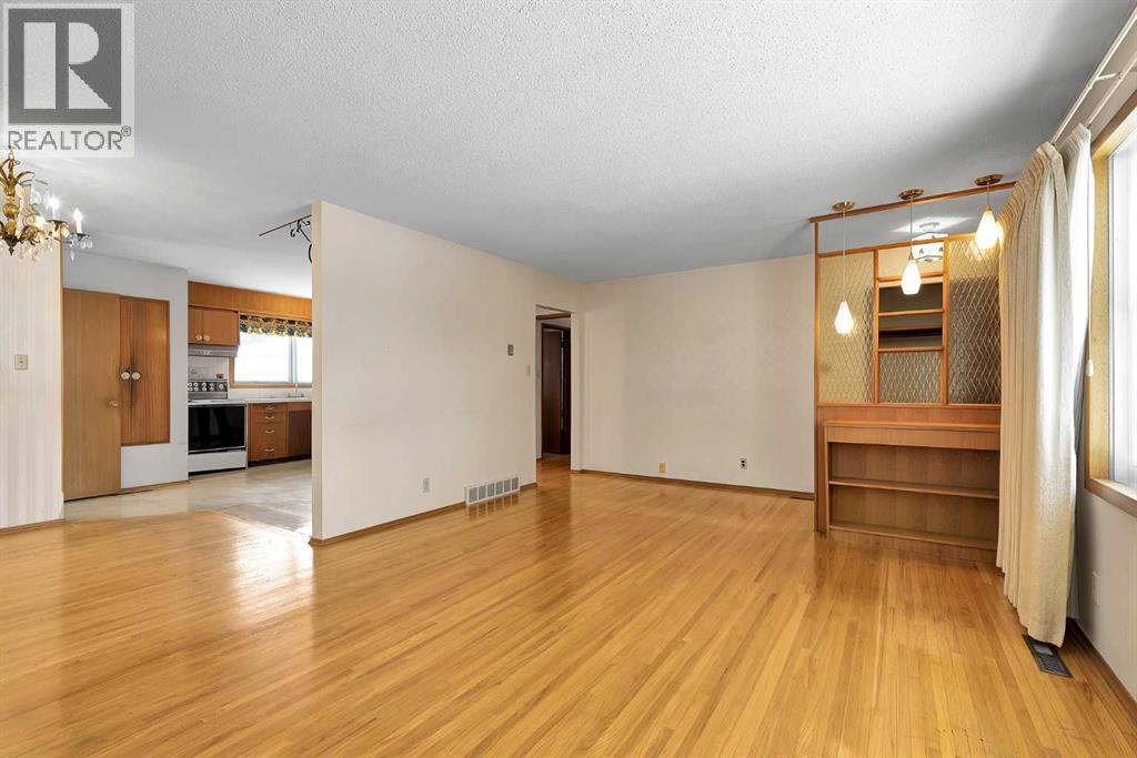 Single Family House Bungalow for Sale in  Northmount Drive NW Brentwood Calgary 