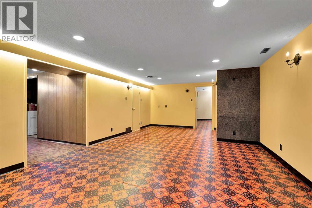 Single Family House Bungalow for Sale in  Northmount Drive NW Brentwood Calgary 