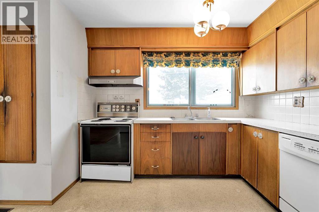 Single Family House Bungalow for Sale in  Northmount Drive NW Brentwood Calgary 