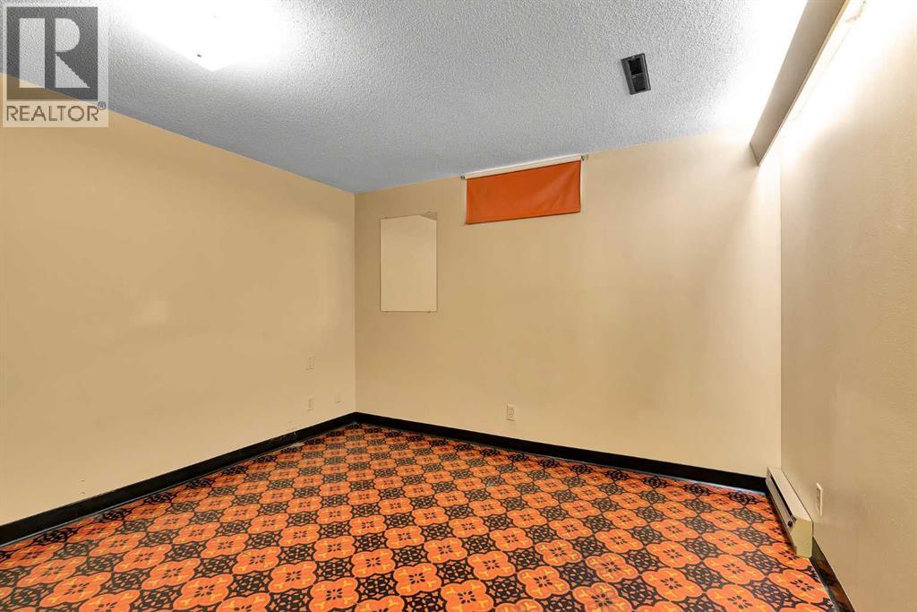 Single Family House Bungalow for Sale in  Northmount Drive NW Brentwood Calgary 