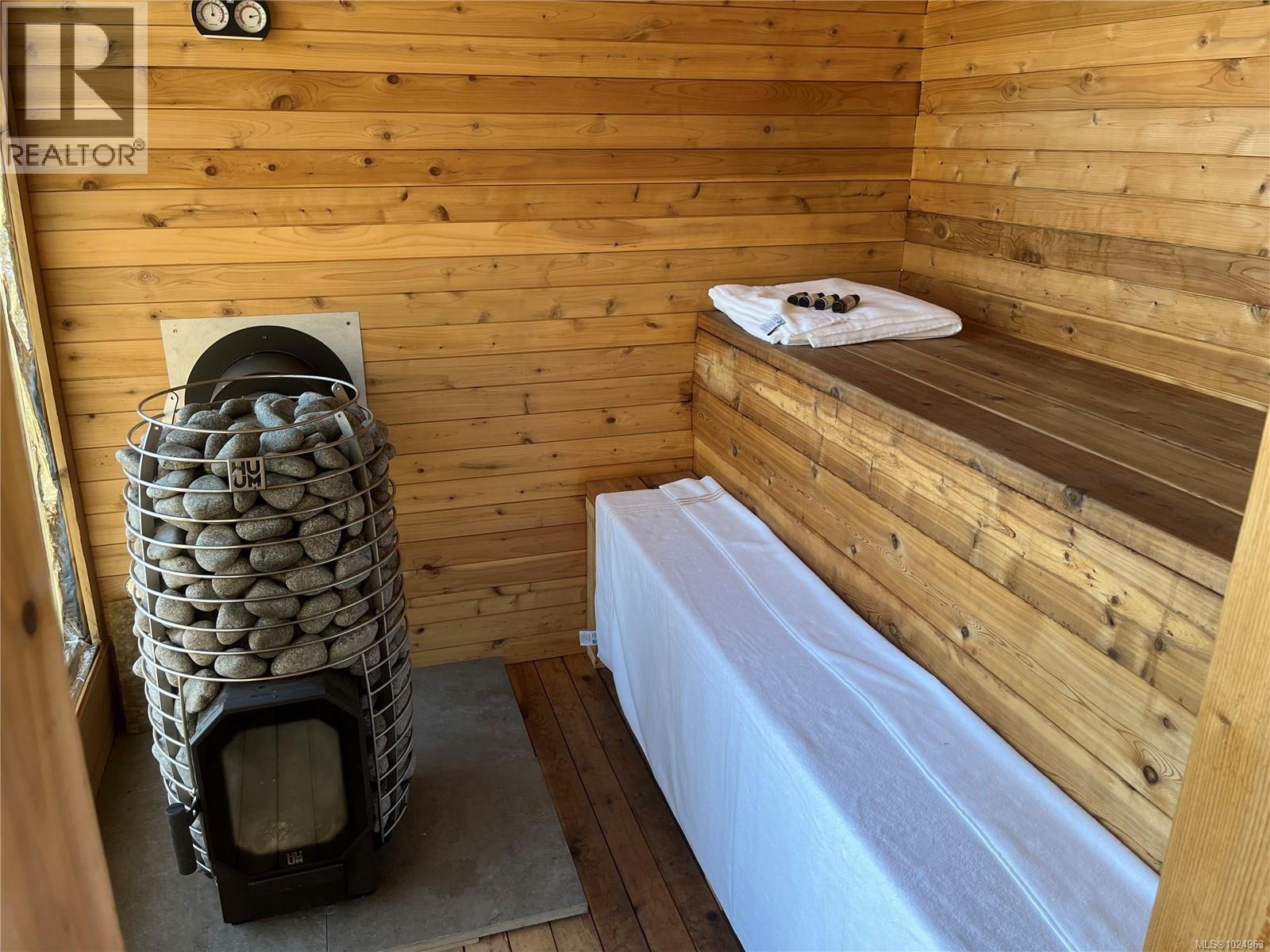 285 MOUNTAIN PARK DR - 44