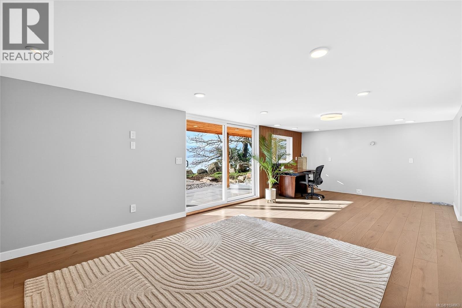 285 MOUNTAIN PARK DR - 28