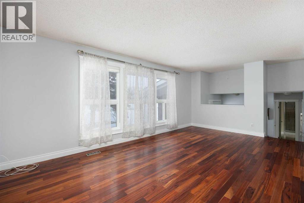 137 Deep Road, Fort McMurray