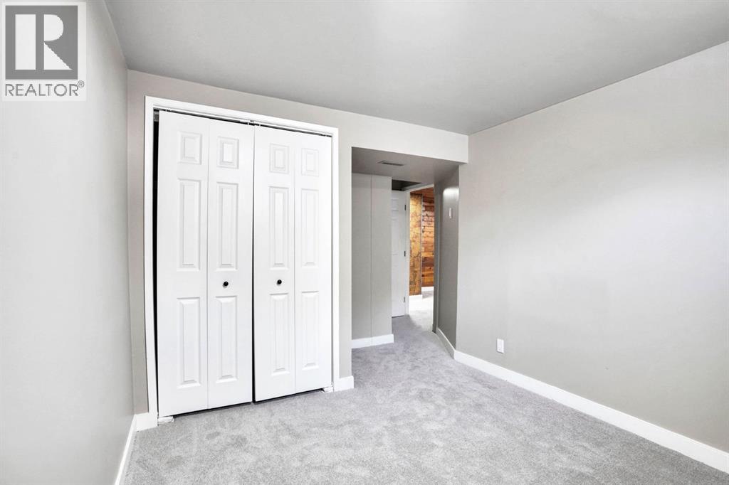 Single Family House Bungalow for Sale in  Templeside Circle NE Temple Calgary 