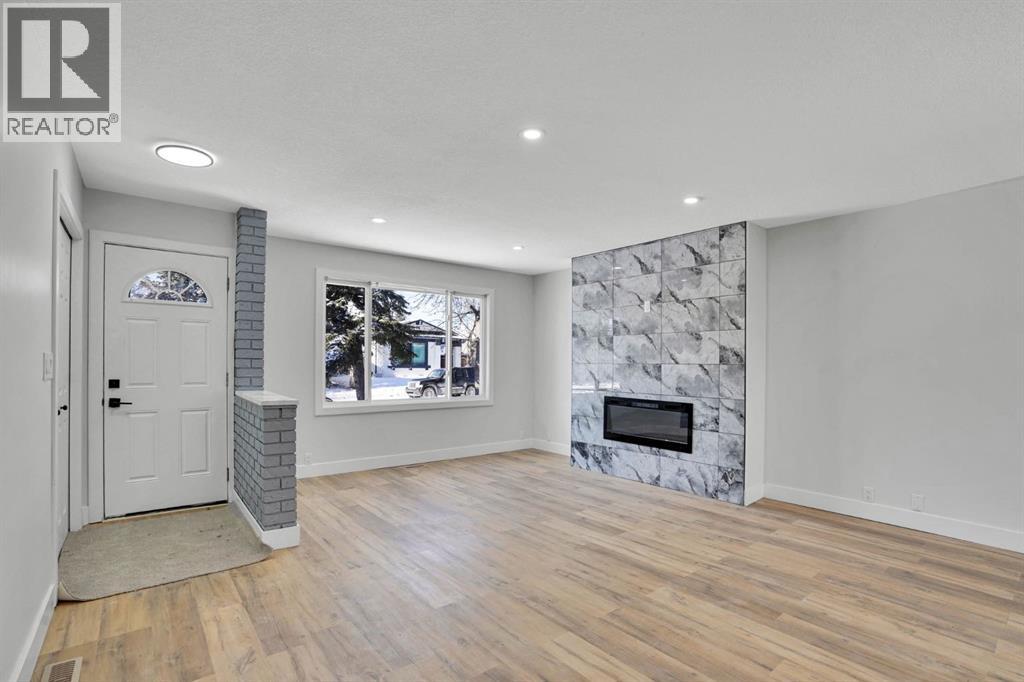 Single Family House Bungalow for Sale in  Templeside Circle NE Temple Calgary 