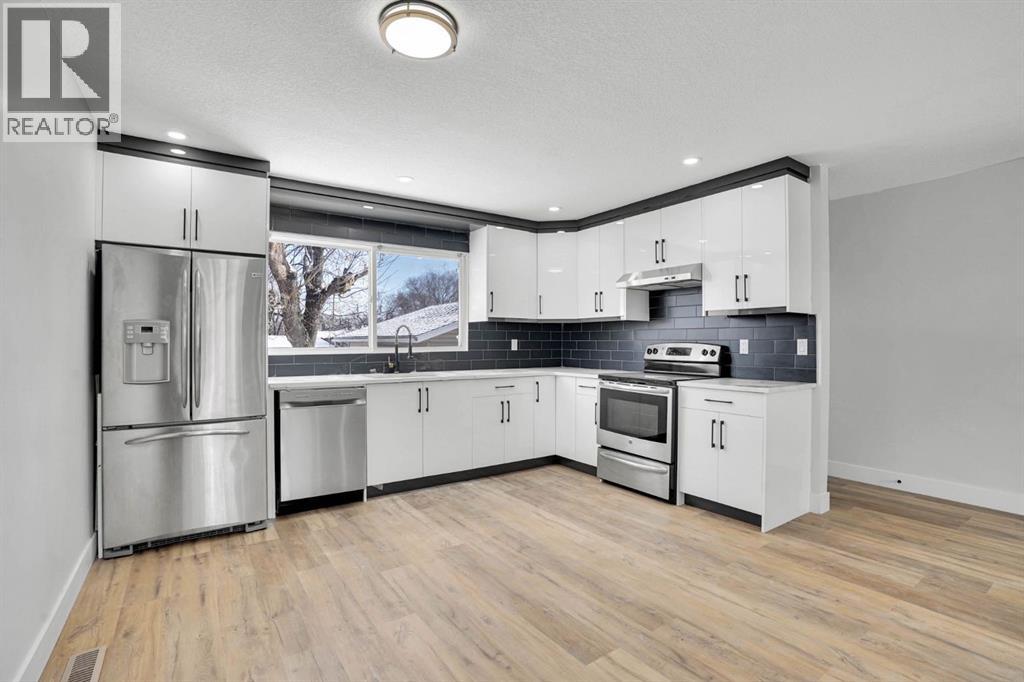 Single Family House Bungalow for Sale in  Templeside Circle NE Temple Calgary 