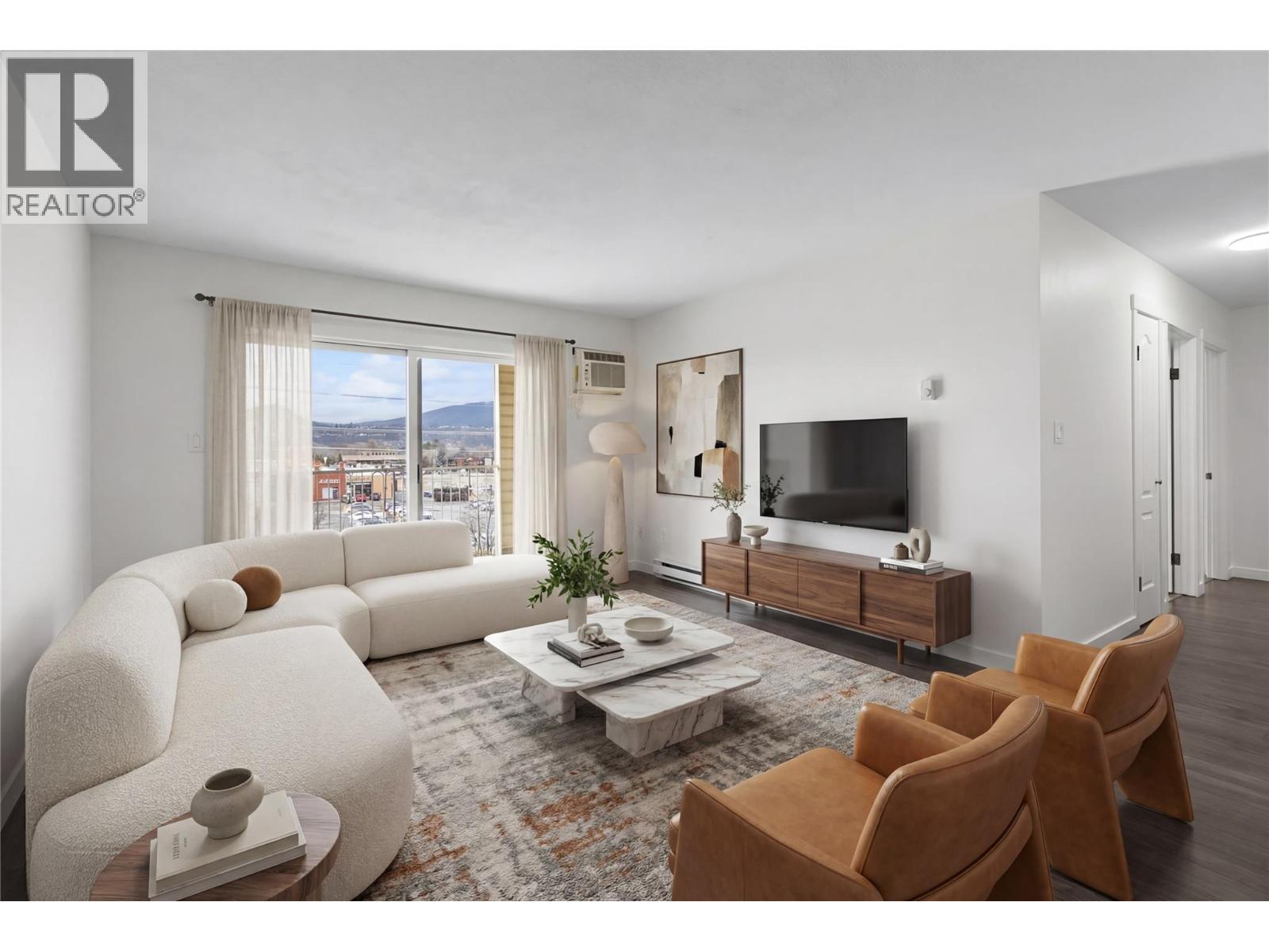 402 769 KLO Road, Kelowna