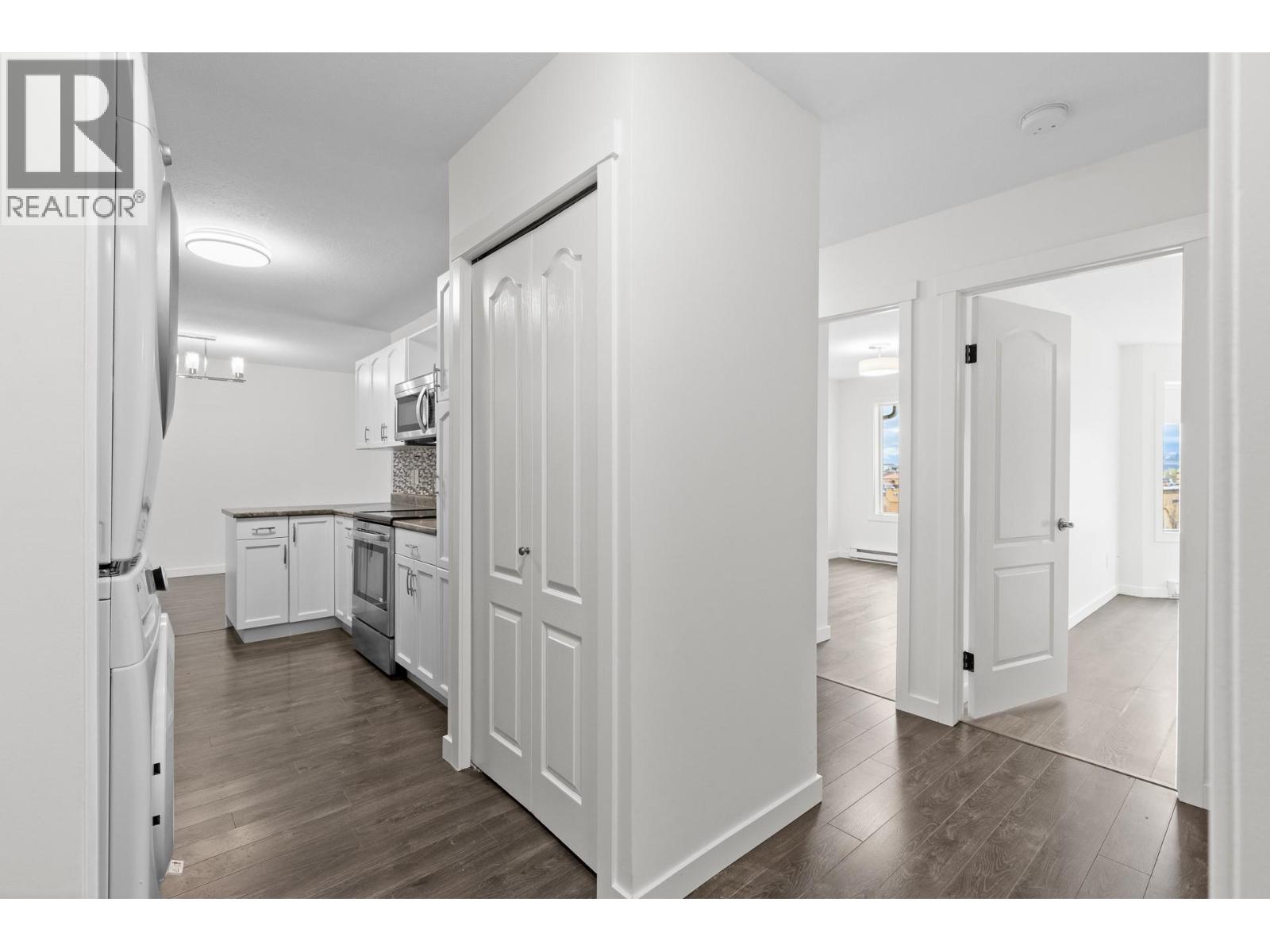 402 769 KLO Road, Kelowna